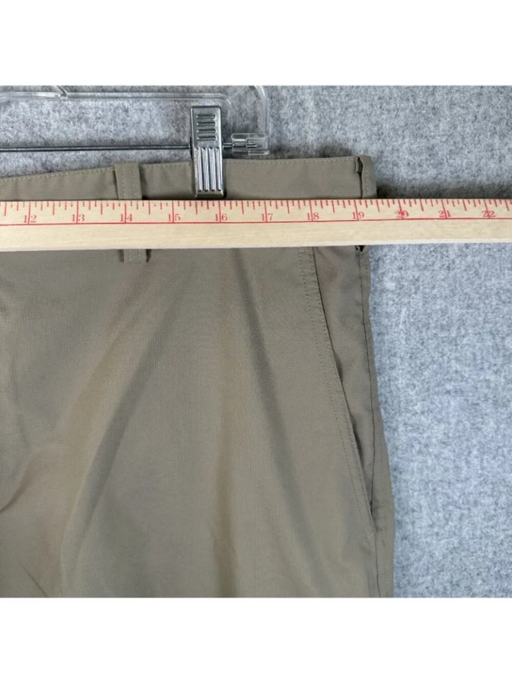 Nike Golf Size 38 Mens Shorts Beige Lightweight‎ Thin Dri-Fit Flat Front Stretch